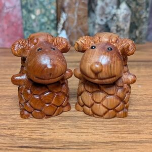Wooden Sheep Couple Carvings